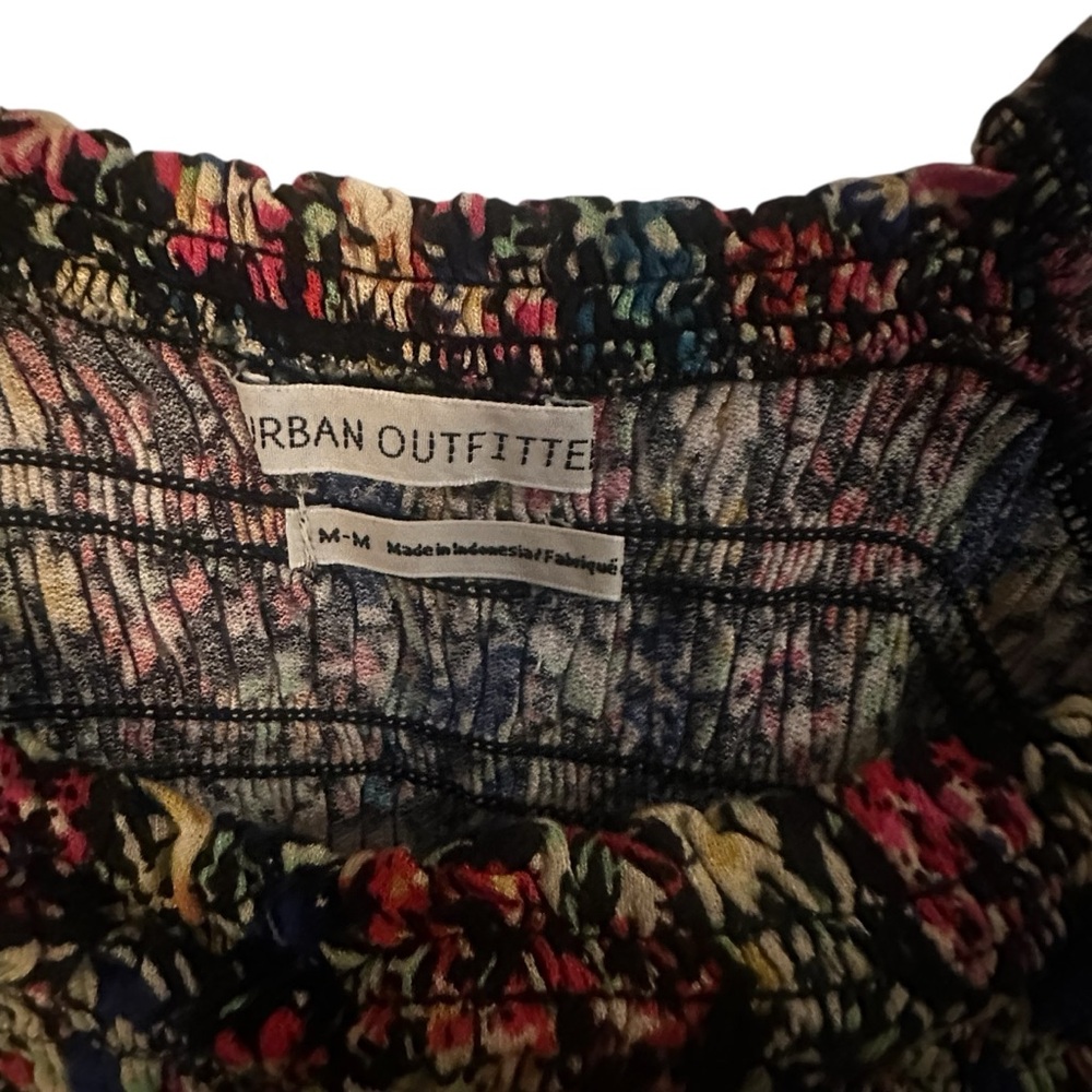 5 for $30 Urban Outfitters Multicolor Floral Blouse Women’s Sz Medium Excellent - Picture 4 of 5
